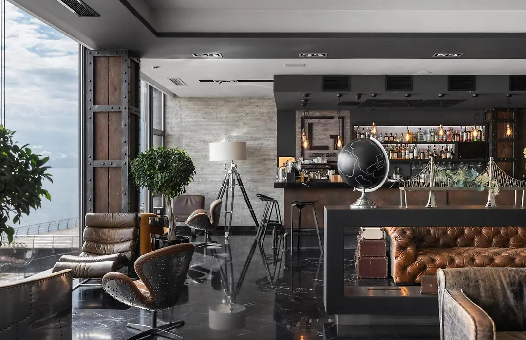 M1 Club Hotel-1